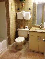 401 South Hampton - Charming 2 Bedroom, 2 Bath Ocean View Condo. 2 Condo Hotel